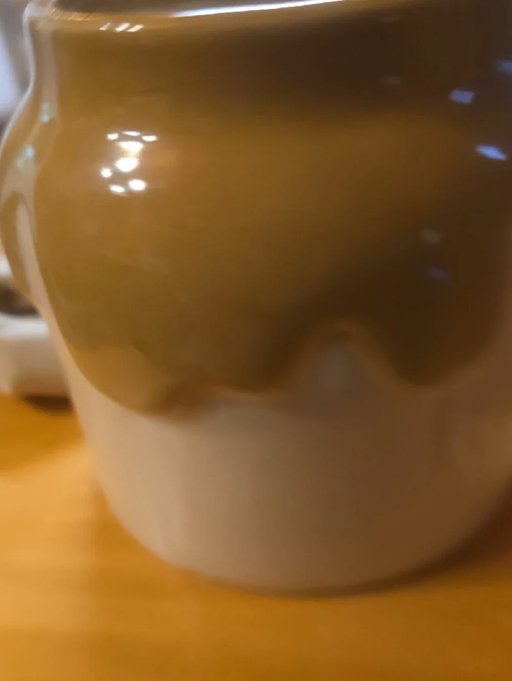 Cream Ceramic Honey Jar with Honey Drip Glaze Marked Teleflora 1981 Japan. 4½